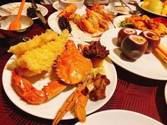 -荣誉国际酒店-云顶旋转餐厅