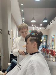 -P.R.O.salon 发哲