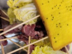-哈尔滨小酒馆·鲜肉现穿自助烧烤(康新花园店)