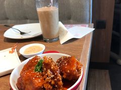 -必胜客(WOW中央公园店)