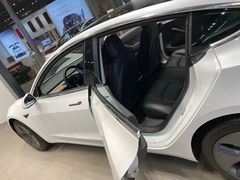 -TESLA 特斯拉(上海太古汇体验店)