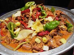 疆遇酸菜鸡-乌苏疆遇集市烧烤新疆菜(乌苏啤酒小镇店)