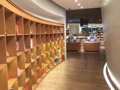 店内环境-新华文创·光的空间