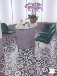 -PE SALON 