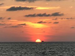 -Sunset Bar(丹绒亚路香格里拉店)