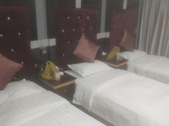 -碧中海汤泉汗蒸酒店