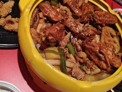 -多嘴肉蟹煲(万达店)