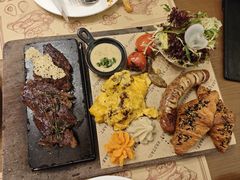 -Mark&Mars Restaurant