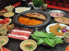 -宽板凳老灶火锅(台湾街店)