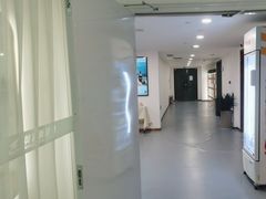 -英派斯健身旗舰店(海信国际中心馆)