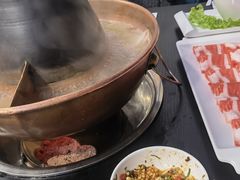 -楼外楼大刀肉传统火锅居(幸福街店)