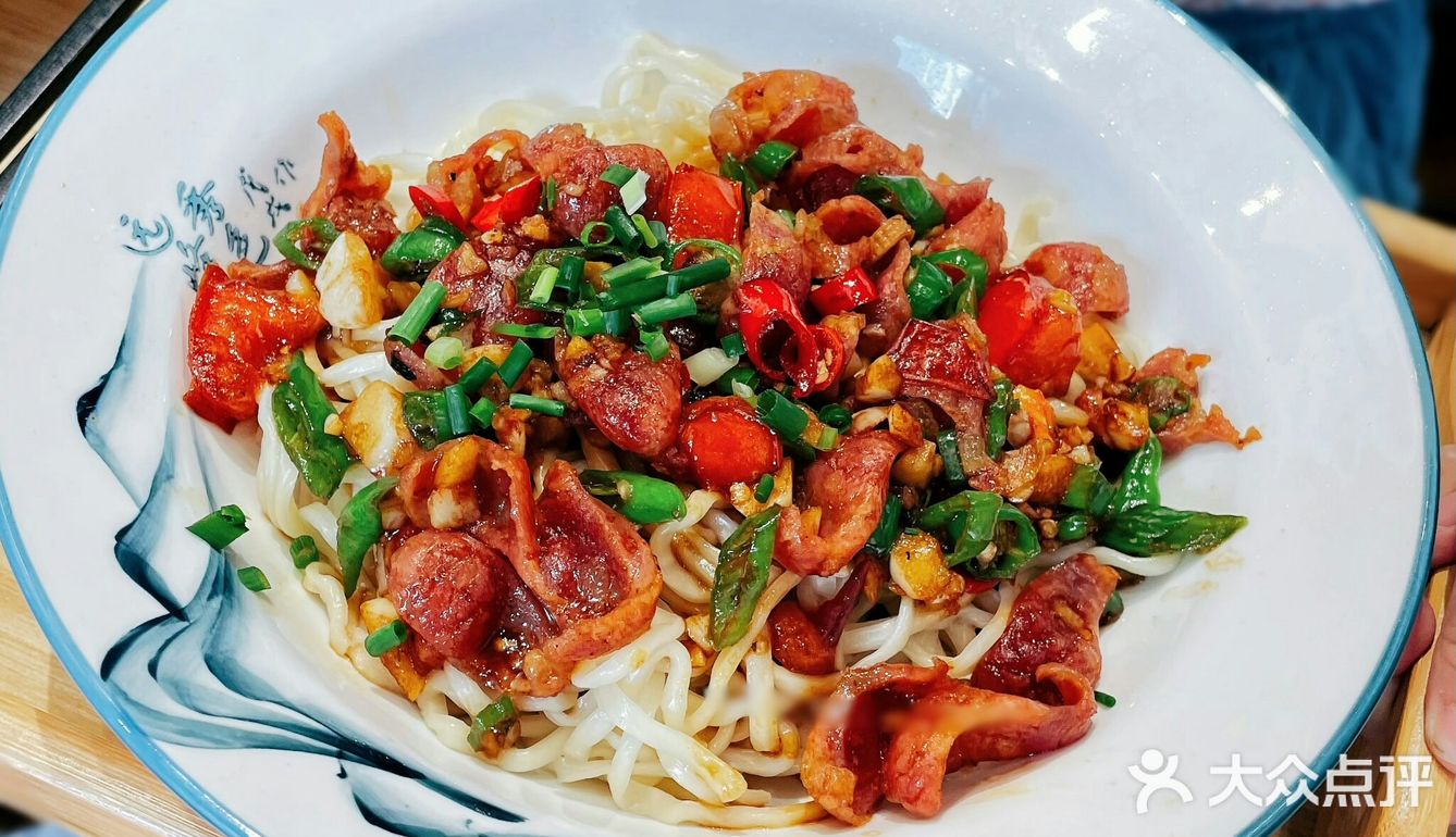 梅林宝藏面馆｜9块钱一大碗鸡丝鸡汤面！味道绝绝子