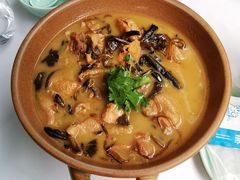 小鸡炖榛蘑-止观小馆·辽河口渔家菜(王府井店)