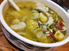 -渝是乎酸菜鱼·川渝小炒(新世界百货望京店)
