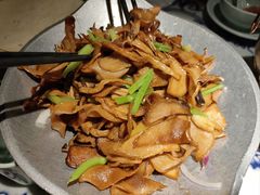 -卢大鲜鱼头捞饭(美利广场店)