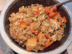 当红小炒肉石锅饭-新白鹿餐厅(金鹰新街口店)