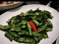 鸡油拍蒜炒杨桃豆-79号渔船海鲜饭店(宝安店)