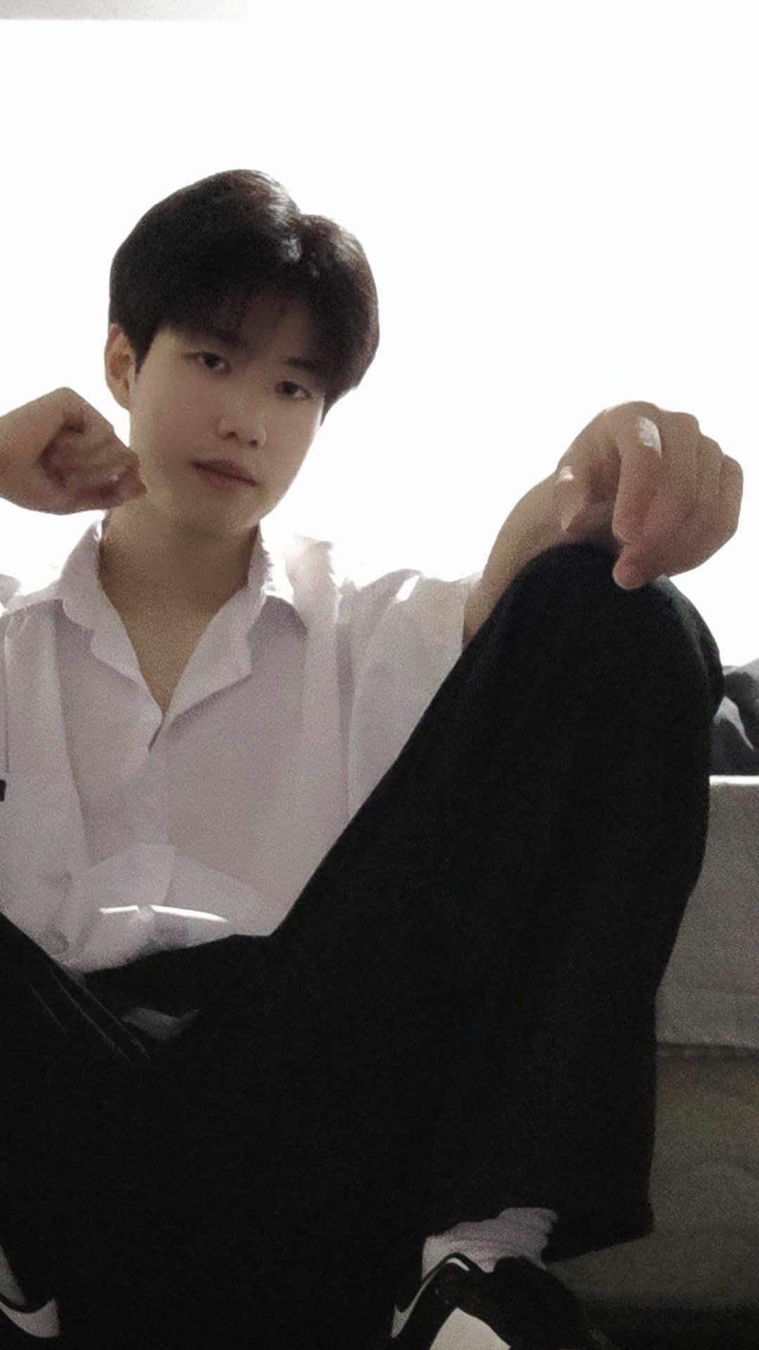 玩的主题是长藤鬼校,但不得不说,里面的npc还有帅哥都很多还有小姐姐