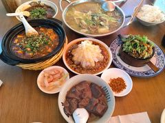 -杨三娘跷脚牛肉(羊子山西路店)