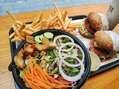 田园沙拉-The Habit Burger Grill 哈比特汉堡(复兴soho店)