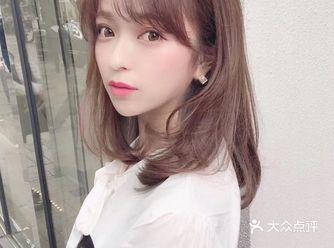 长刘海八字刘海很好的修饰脸型,超显脸小