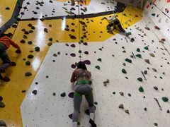 -问山MountQuest攀岩馆