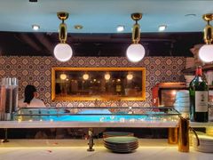 -La Mer Restaurant & Lounge