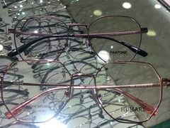 -三叶眼镜城批发市场(上海火车站店)
