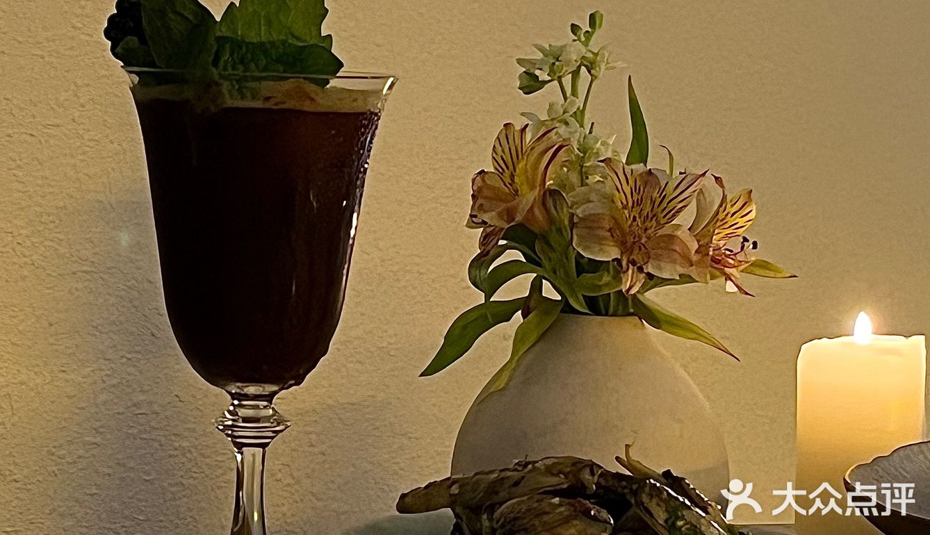 日落下的浪漫🥂藏在巷子里的法式餐酒馆