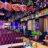 总有一天你的心上人会手持烤羊腿，脚踩棉花云来找你