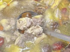 -威邵鸡煲(西华路总店)