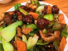 杂烩煲-新健小吃(承德街店)