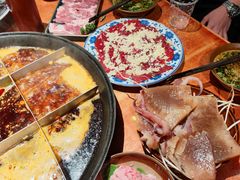 -周小明火锅(黑金冠社区店)