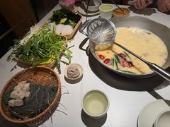 -左庭右院鲜牛肉火锅(七宝领展广场店)