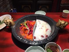 鸳鸯锅-袁老四重庆老火锅(桐梓坡店)