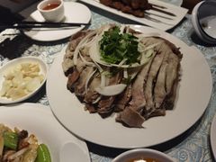 手抓羊排-巴扎美食·新疆菜·西域歌舞表演餐厅(新疆大厦店)