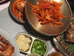 -草家酱蟹炭火烤肉店(珲春南路一店)