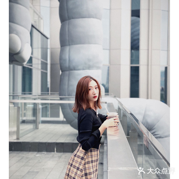 深圳街拍▫️OOTD▫️用简单的元素穿出高级感