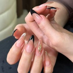 -桃色美甲沙龙