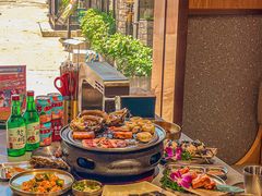 -围炉肉舍•炭烤活鳗•丹东海鲜烤肉(步行街店)