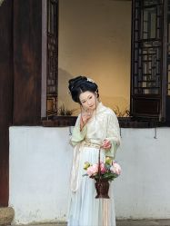 -两间半汉服工作室(平江路店)