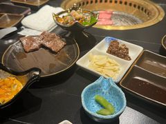 -山川小町·极番烧肉(新地假日广场店)