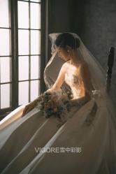 -雪中彩影婚纱摄影·微光艺术中心