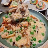 外摆用餐氛围感十足，超级适合约会的西餐厅