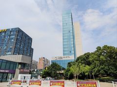 -南桥绿地铂骊酒店