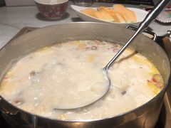 -尚尚仙·酸汤猪手·猪肚鸡火锅(华联万柳购物中心店)