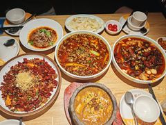 -嫩芽 ·地道重庆菜(十八梯露台夜景店)