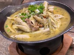 风干肉笋干煲-好灶头妈妈菜·千岛湖柴火鱼餐厅(桐庐店)