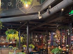 -临界音乐酒馆·小龙虾·江湖菜(华熙LIVE·鱼洞店)
