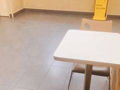 -华莱士·全鸡汉堡(五爱道店)